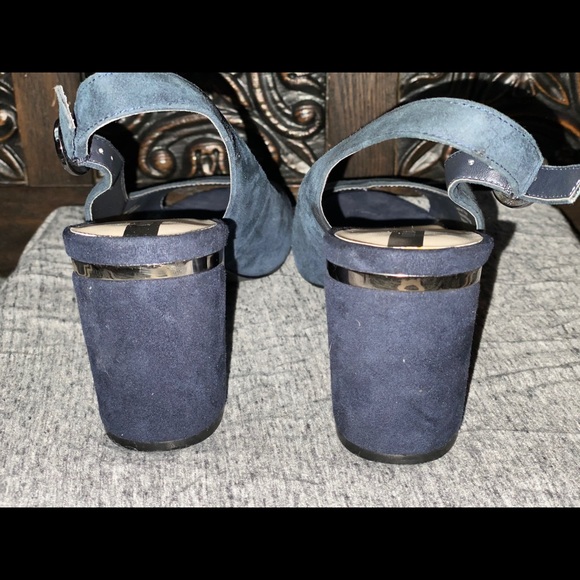 Heels - Picture 2 of 7